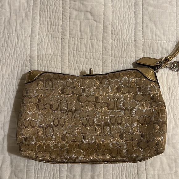 Coach clutch /wristlet in classic C print. Gold & silver with a hint of sparkle - Picture 6 of 8